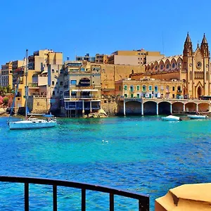 Spacious Steps To The Promenade Apartment Sliema